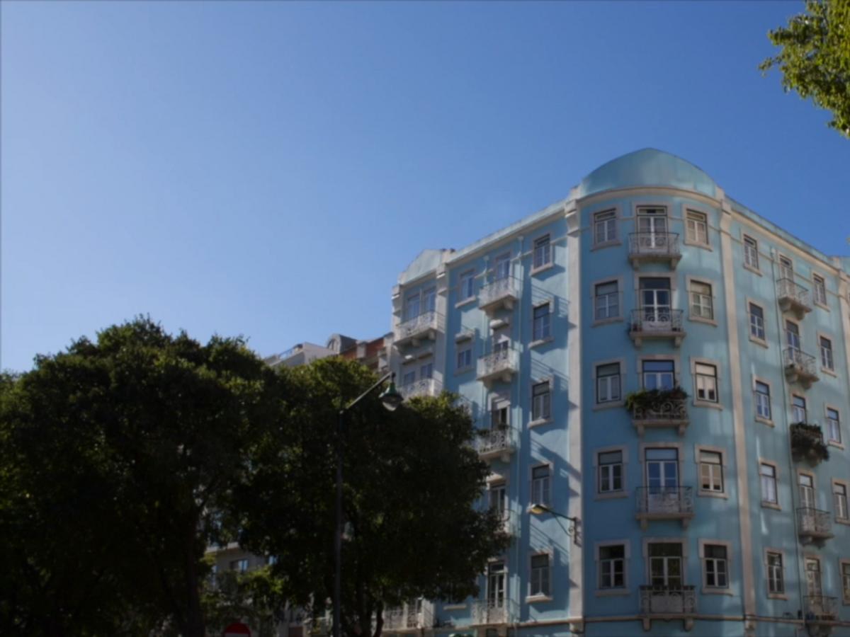 White And Grey Lisbon Apartment Exterior photo