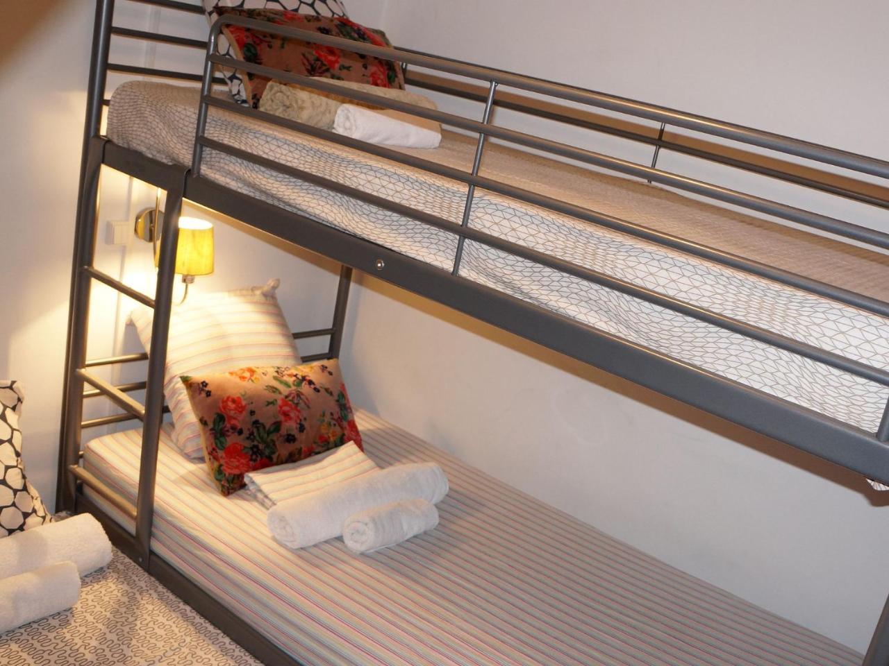 White And Grey Lisbon Apartment Exterior photo